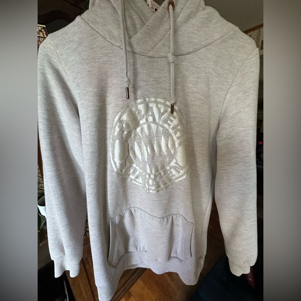 Women’s Bayern oatmeal Pullover Hoodie Sweatshirt